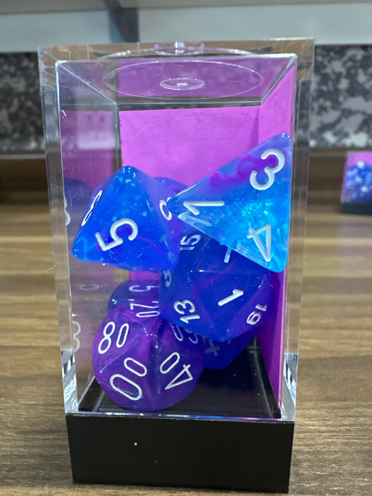 Nebula Aura W/ White Polyhedral 7 Die Set