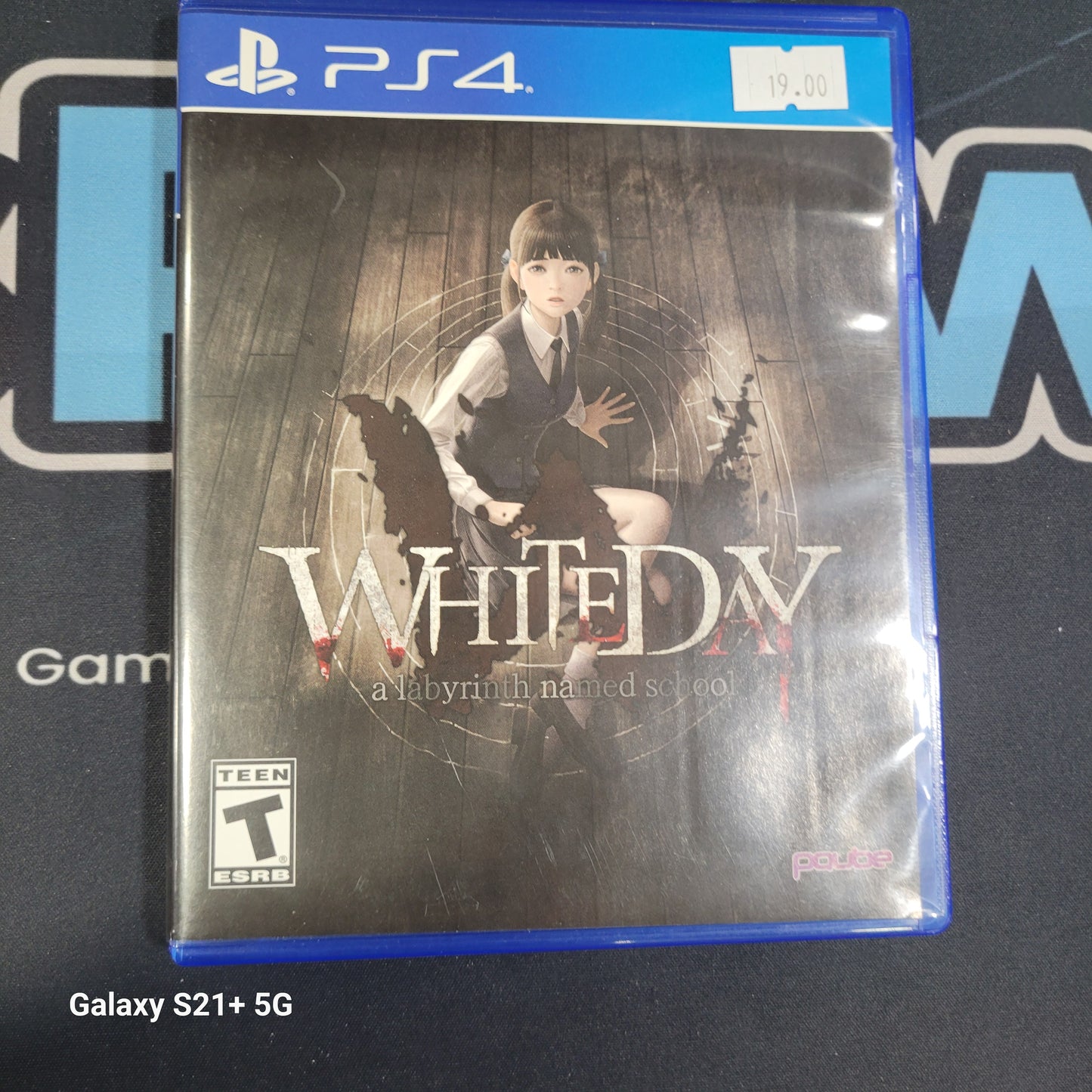 White Day a labyrinth named school PS4