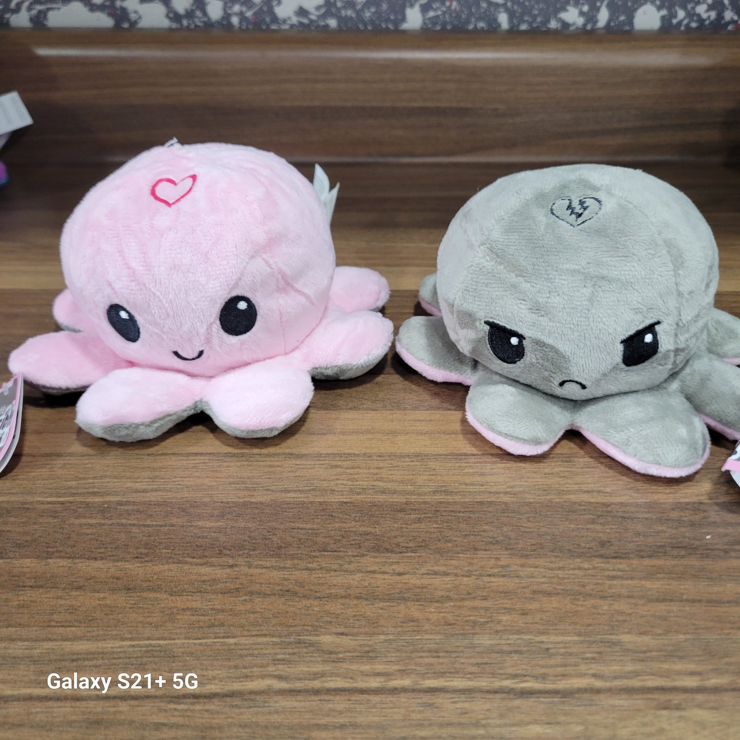 Teeturtle Reversible Plushies heart/ broken heart