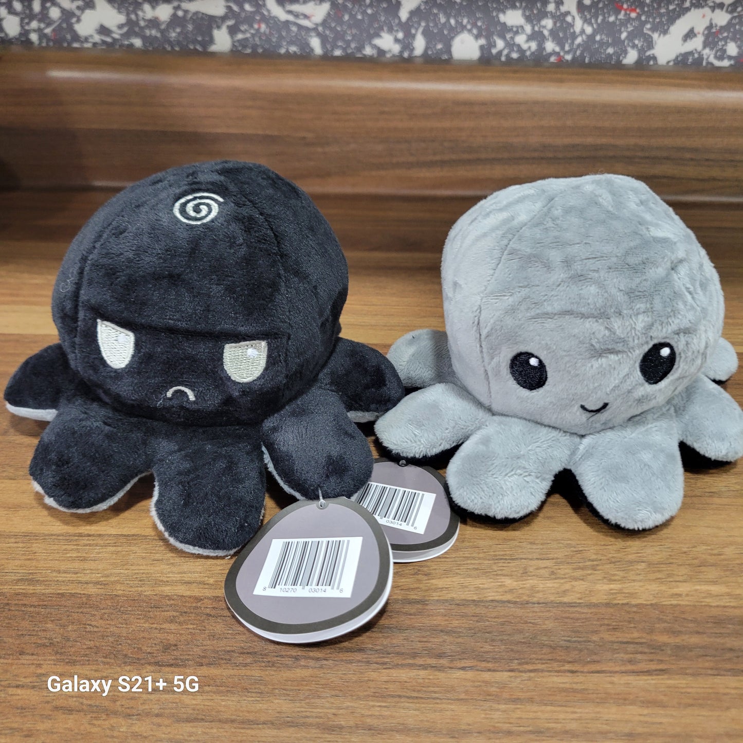 Teeturtle Reversible Plushies Black/gray