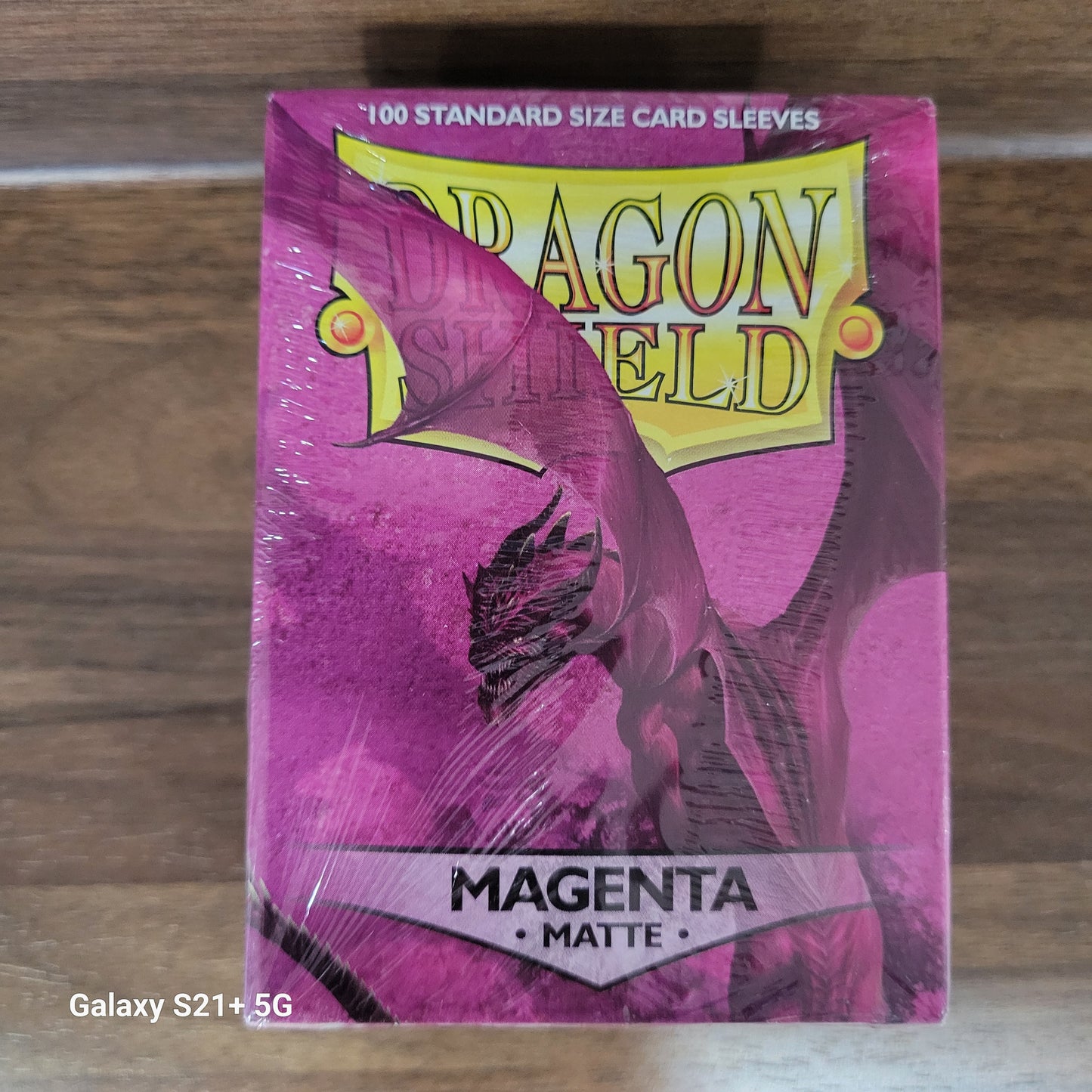 Dragon Shield Magenta