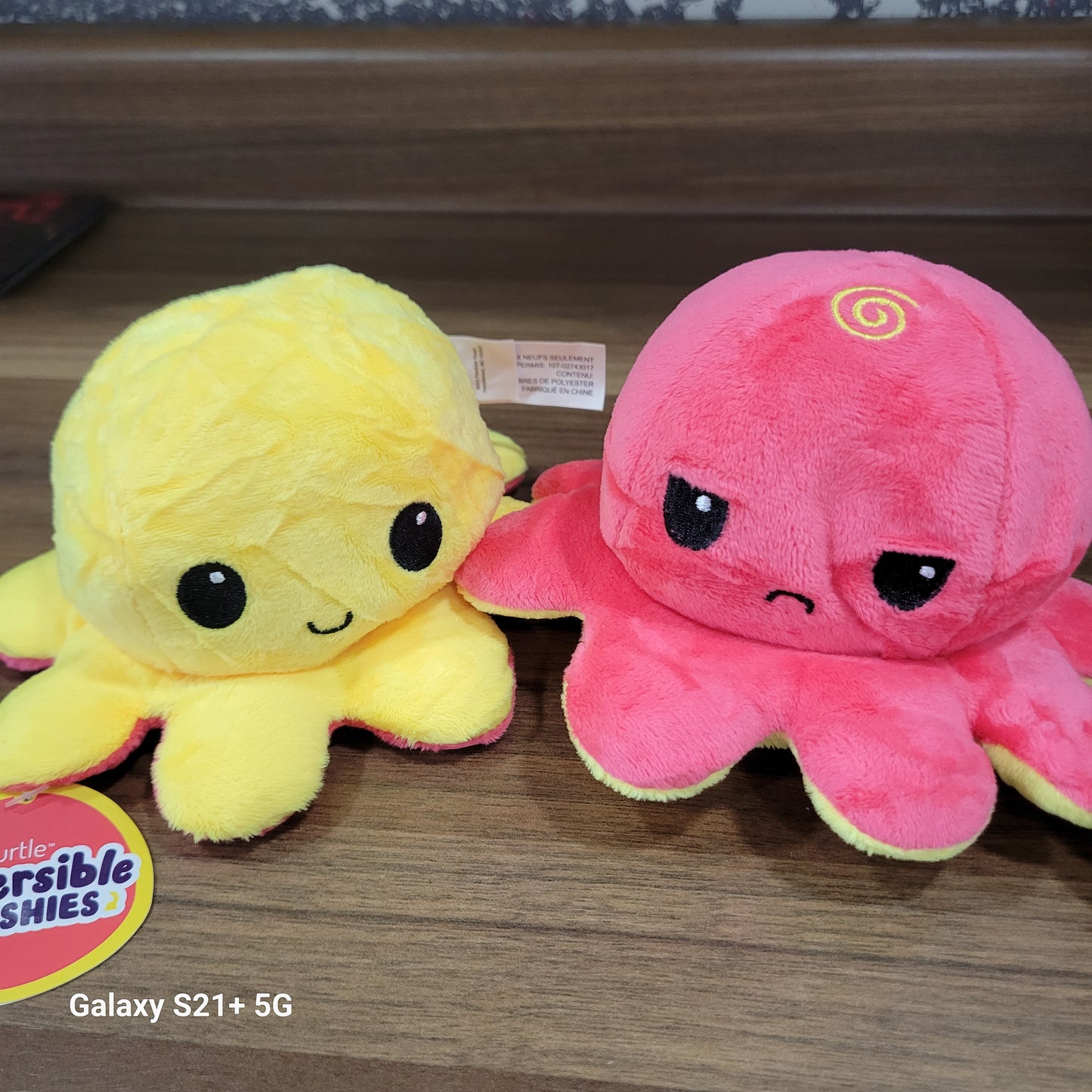 Teeturtle Reversible Plushies yellow/red