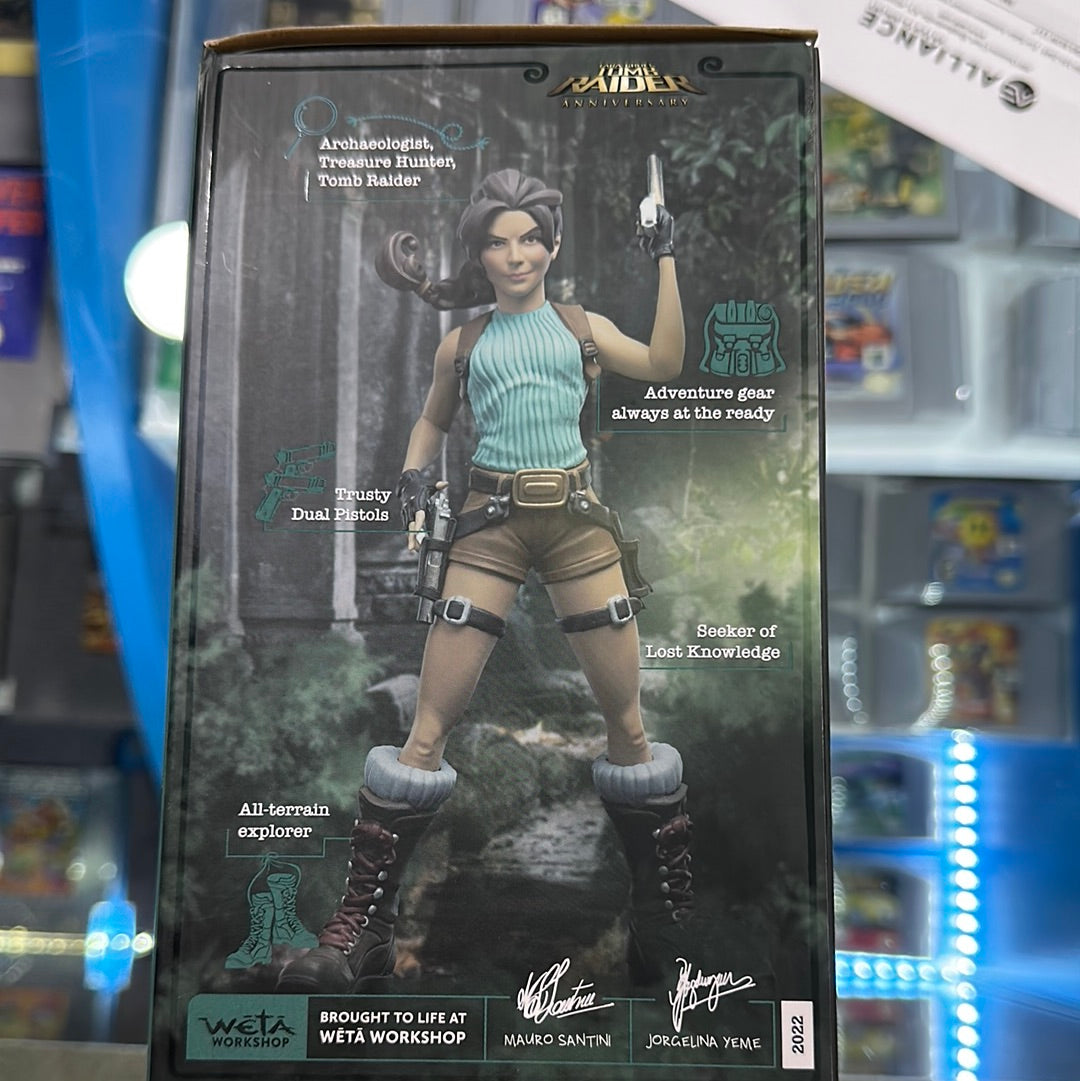 Lara Croft mini epic figure