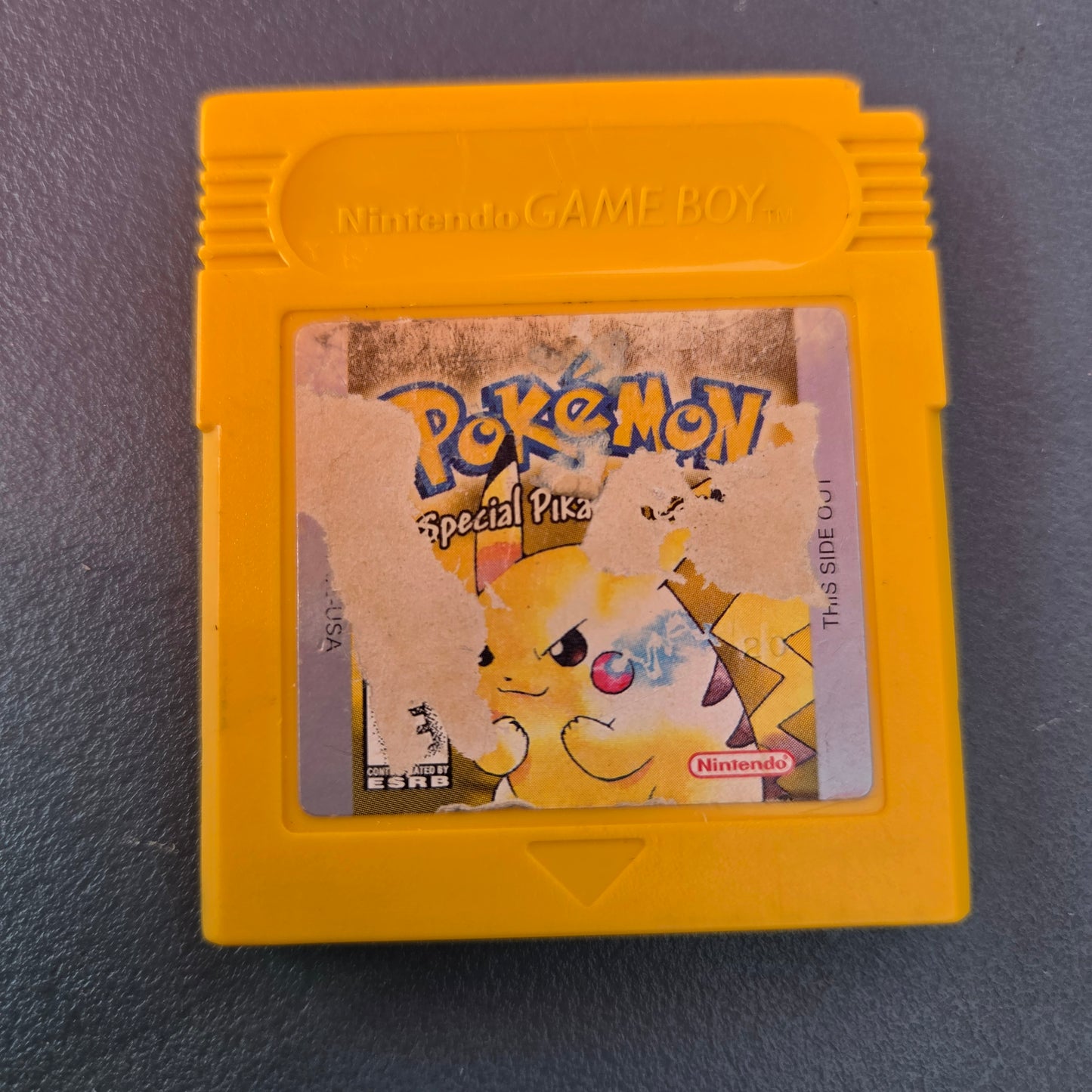 Pokémon yellow GBC cosmetic flaws