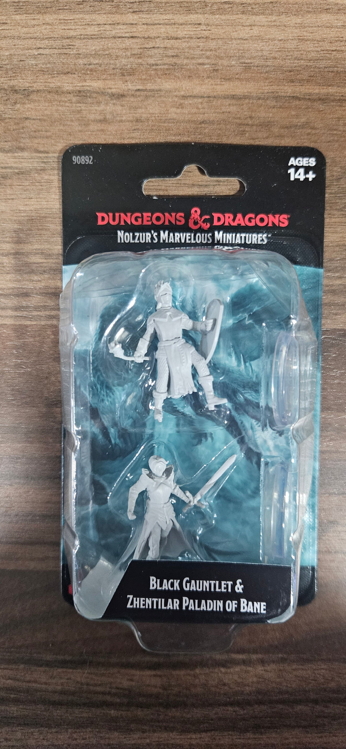 D&D Drow Elite Warrior & Drow Priestess of Lolth Mini